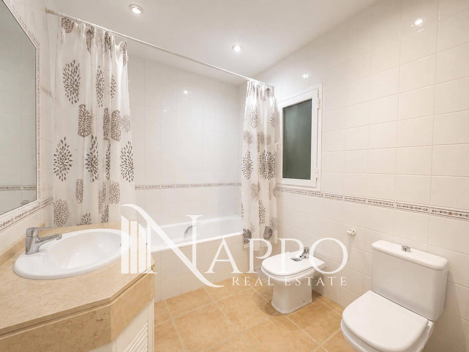 2 bedroom Flat for sale in Palma de Mallorca - € 365,000 (Ref: 9984006)