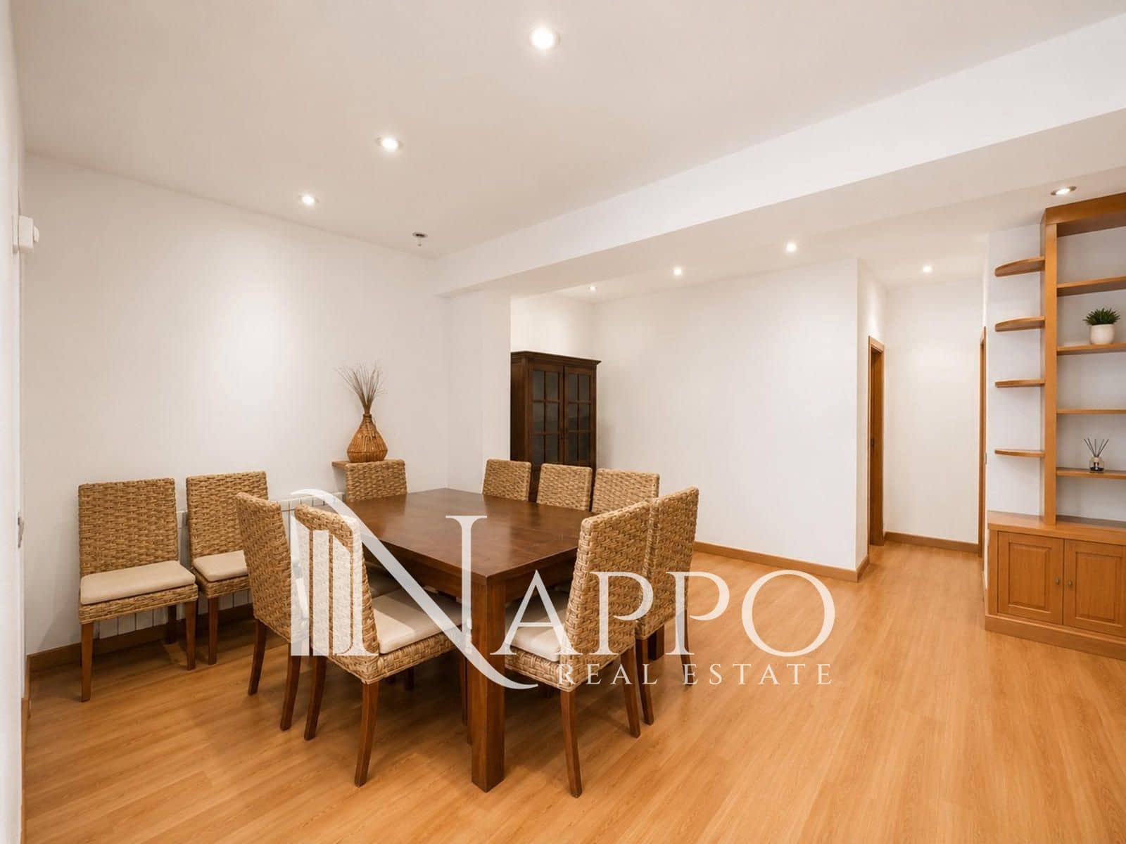 2 bedroom Flat for sale in Palma de Mallorca - € 365,000 (Ref: 9984006)