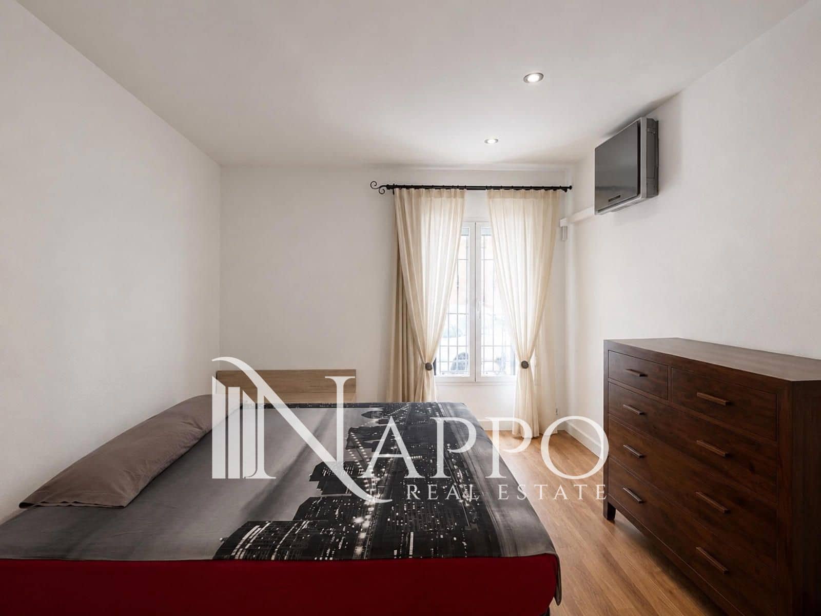 2 bedroom Flat for sale in Palma de Mallorca - € 365,000 (Ref: 9984006)