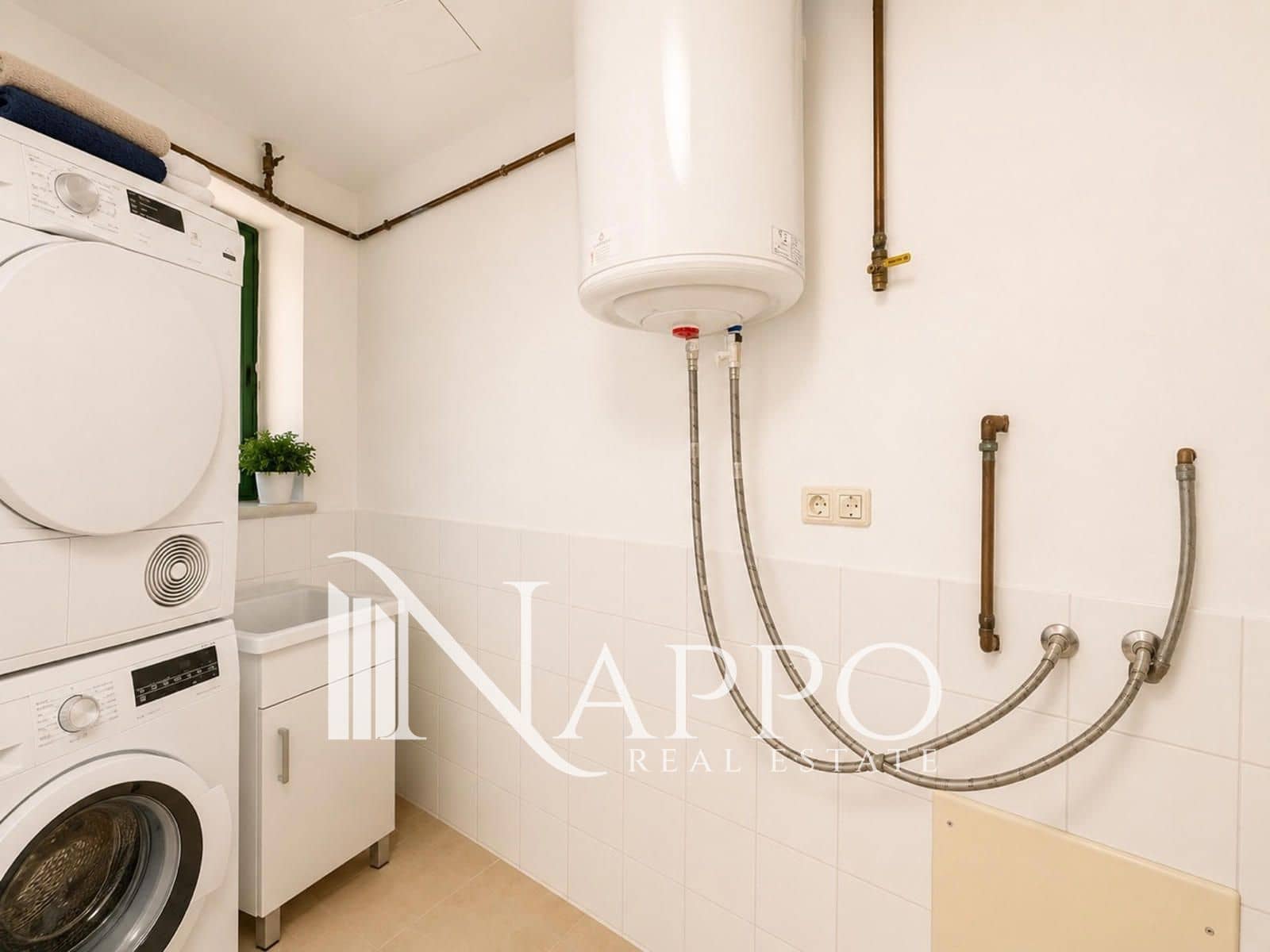 2 bedroom Flat for sale in Palma de Mallorca - € 365,000 (Ref: 9984006)
