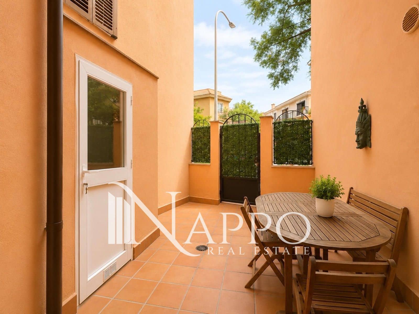 2 bedroom Flat for sale in Palma de Mallorca - € 365,000 (Ref: 9984006)