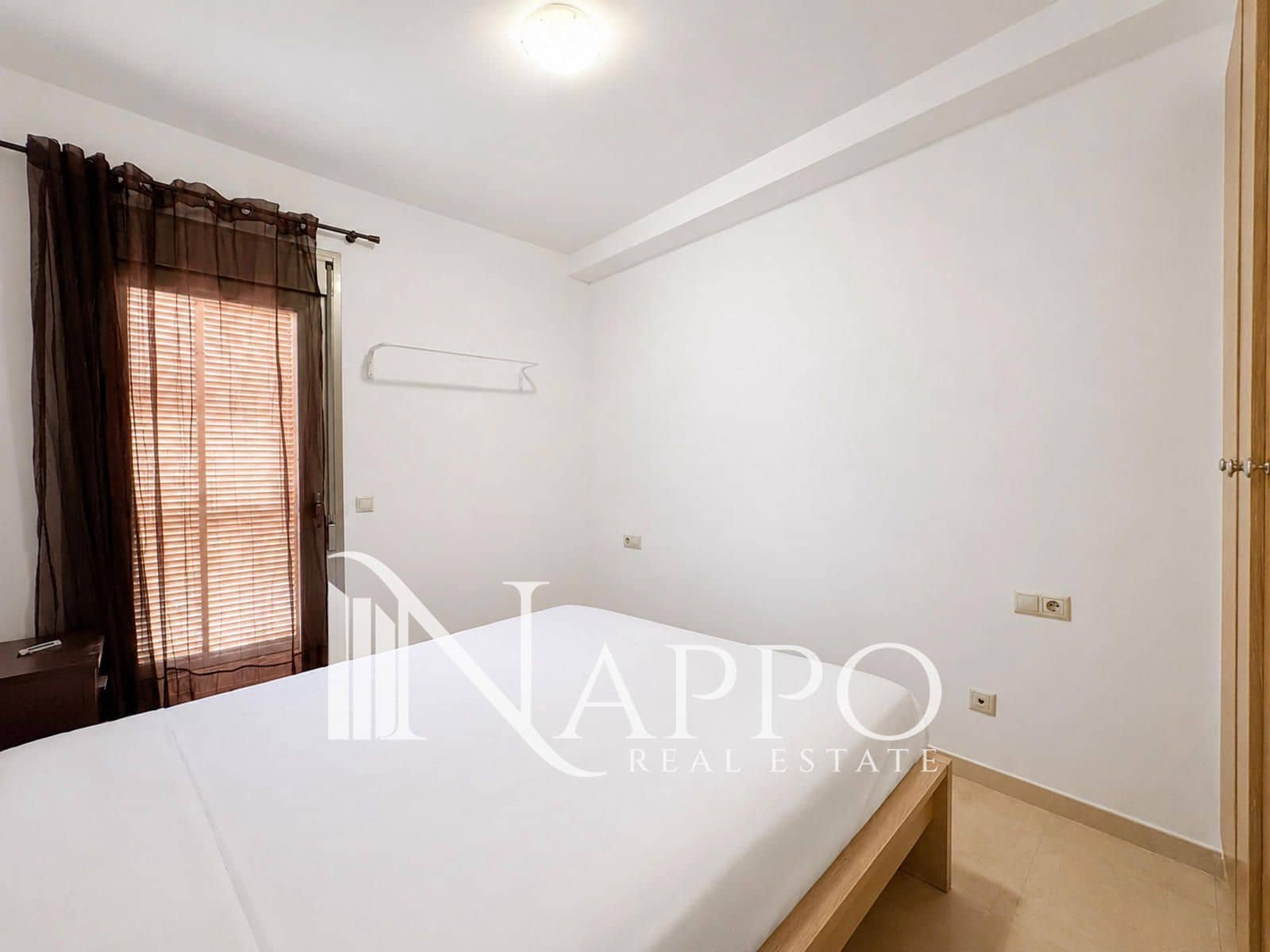 3 makuuhuone Asunto myytävänä paikassa Es Molinar / El Molinar - 495 000 € (Ref: 9985676)