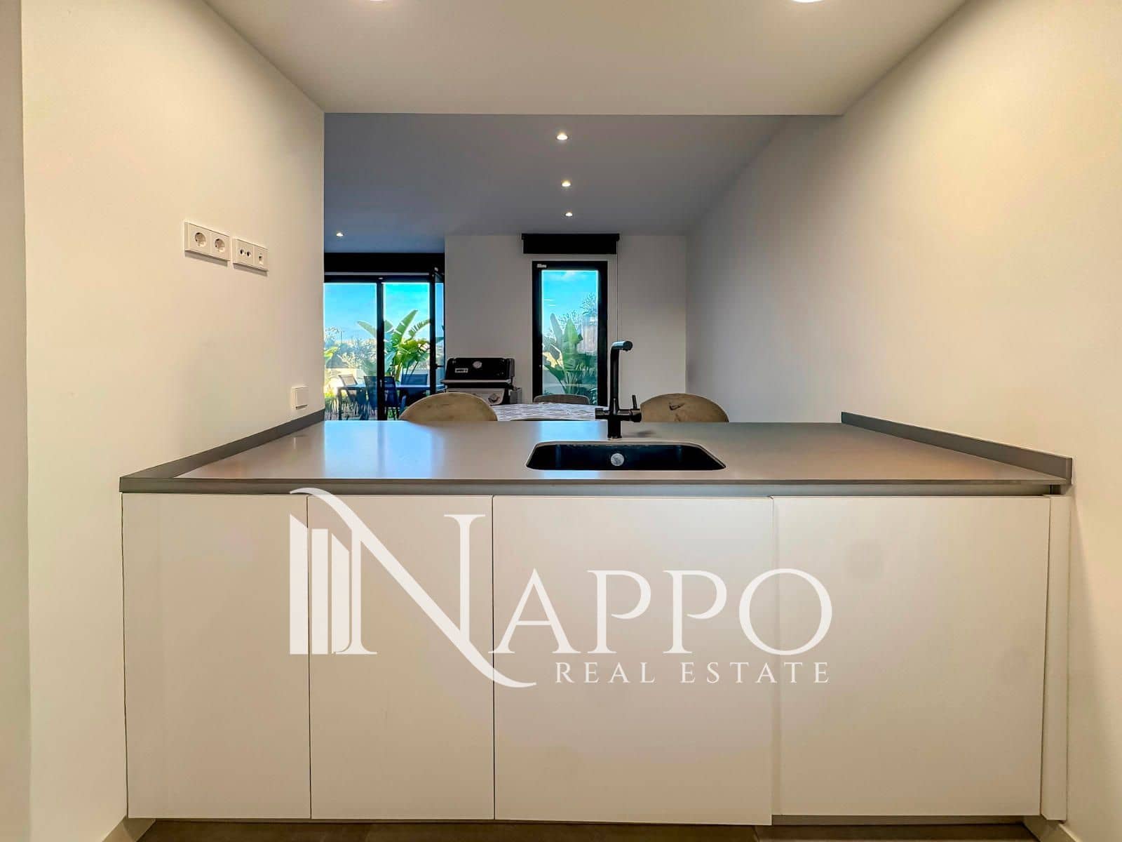 4 slaapkamer Huis te huur in Sa Rapita / La Rapita met zwembad garage - € 2.100 (Ref: 9987330)