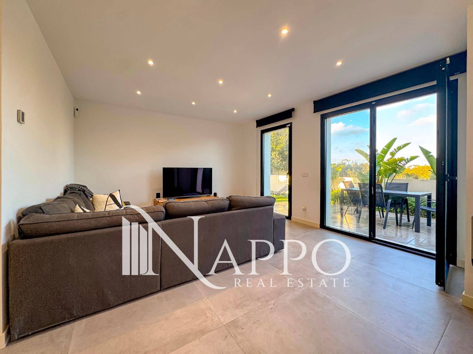 4 slaapkamer Huis te huur in Sa Rapita / La Rapita met zwembad garage - € 2.100 (Ref: 9987330)