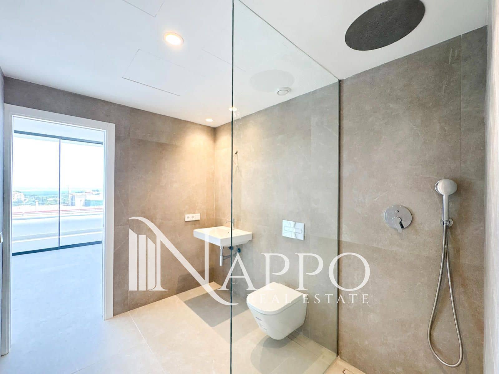 3 chambre Appartement à vendre à Genova avec piscine garage - 1 500 000 € (Ref: 9989979)