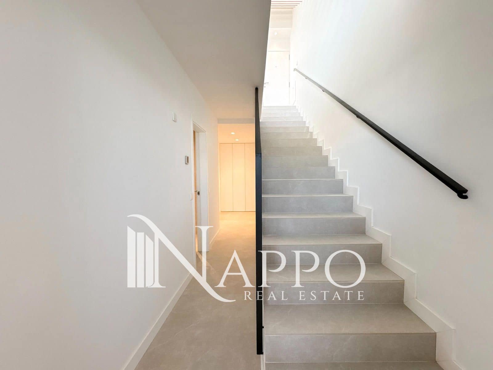 3 chambre Appartement à vendre à Genova avec piscine garage - 1 500 000 € (Ref: 9989979)