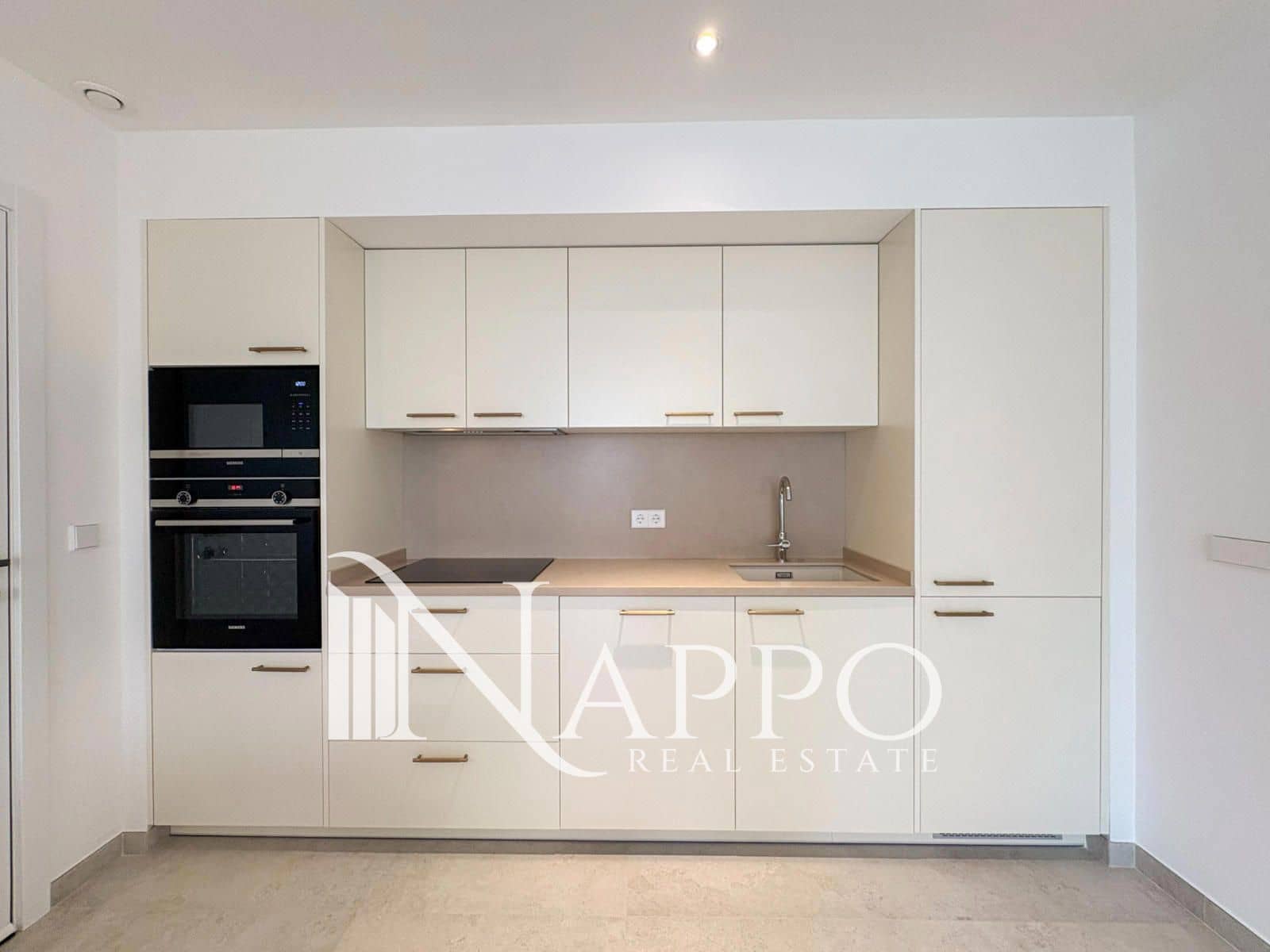 Appartement de 1 chambre à louer à Palma de Mallorca avec piscine - 1 900 € (Ref: 9990931)