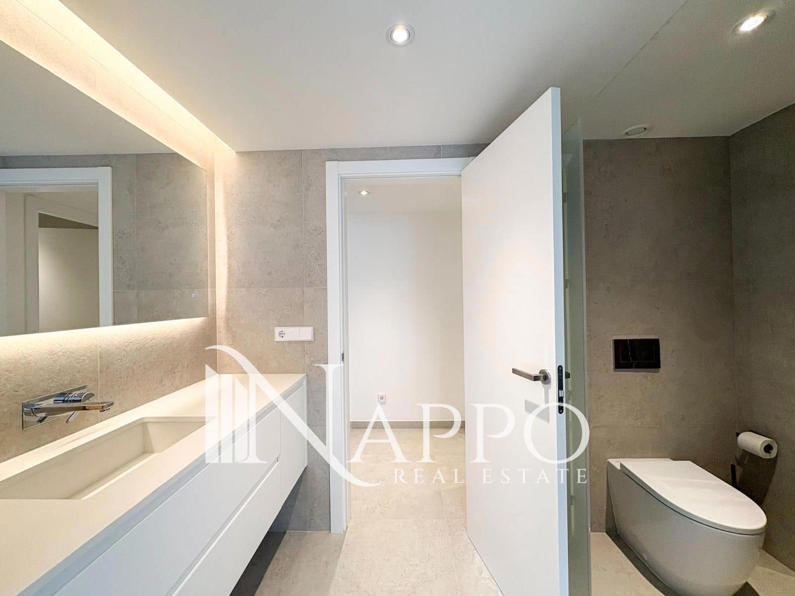 Appartement de 1 chambre à louer à Palma de Mallorca avec piscine - 1 900 € (Ref: 9990931)