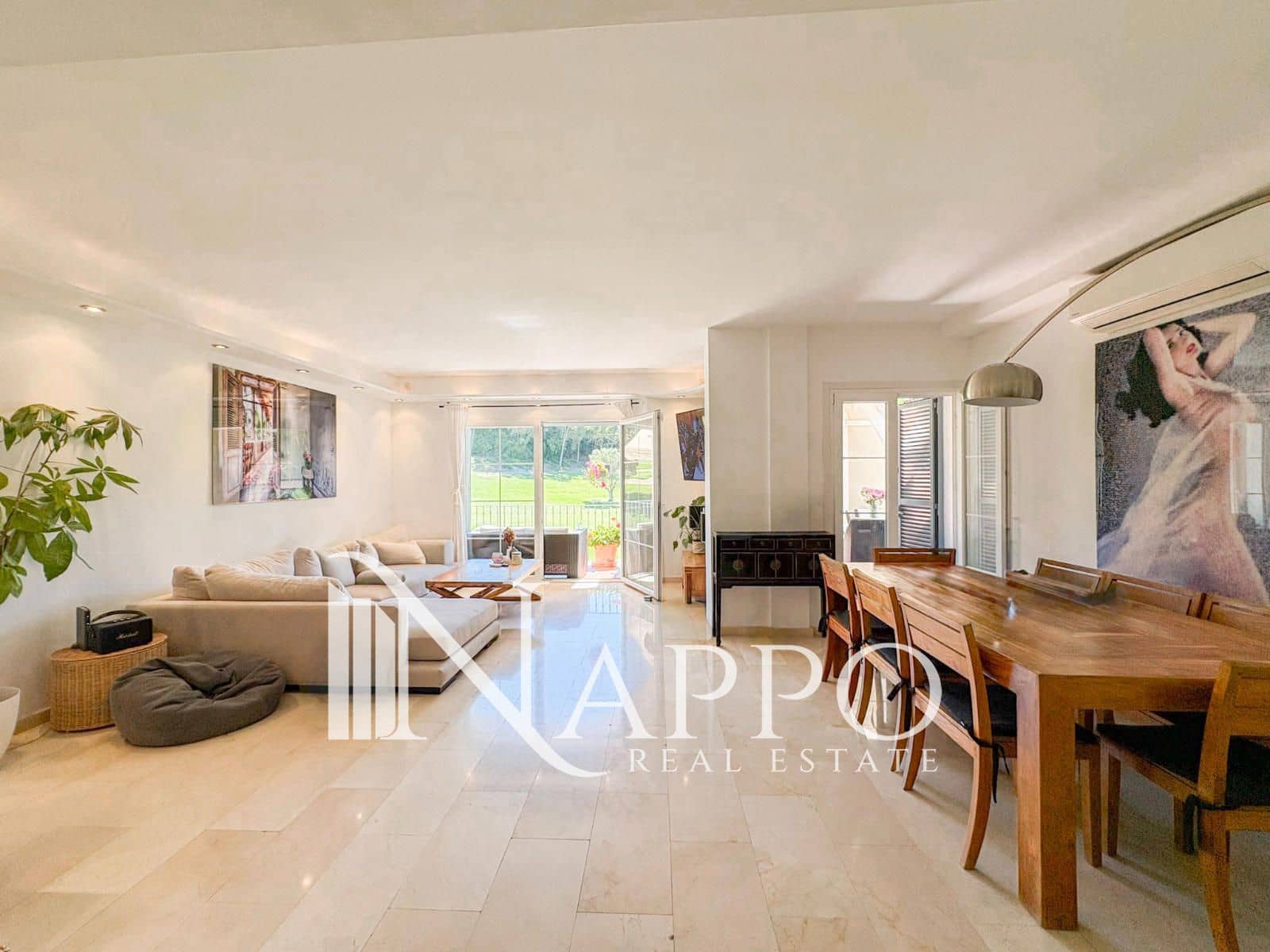 Appartement de 2 chambres à louer à Bendinat avec piscine - 3 500 € (Ref: 9995947)