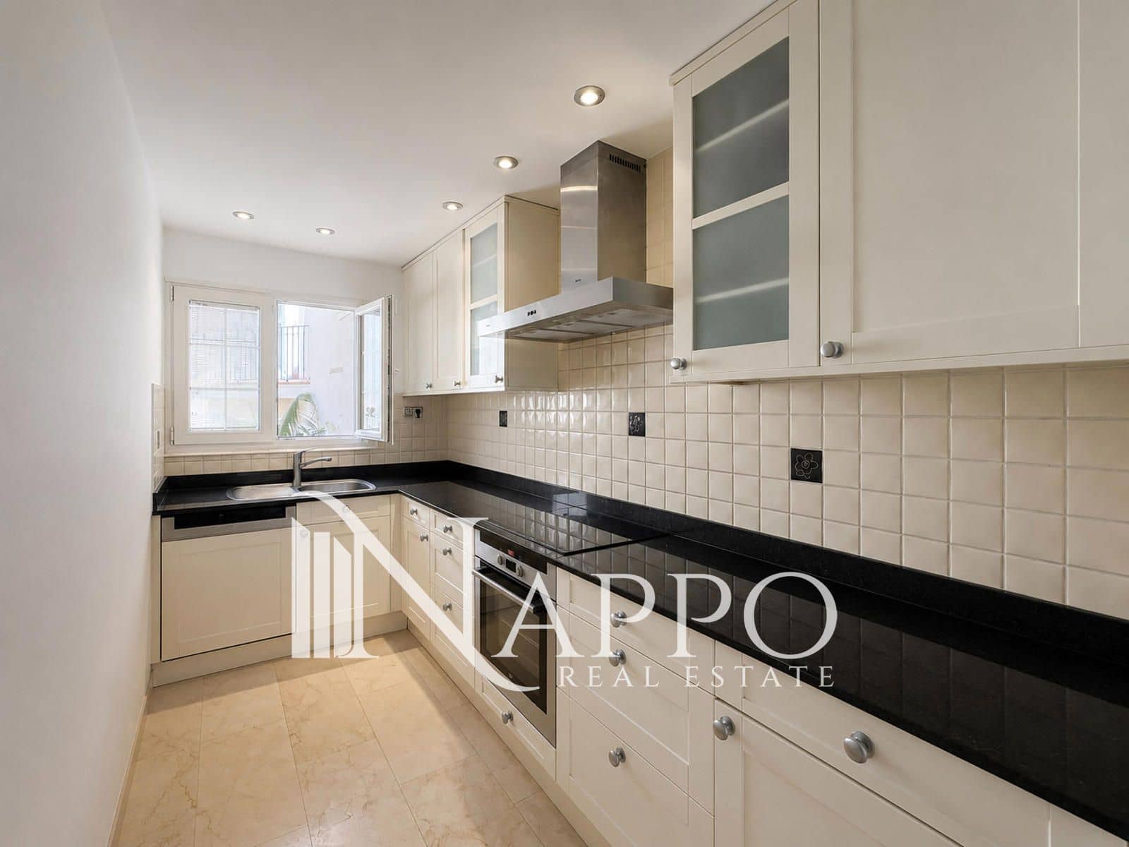 Appartement de 2 chambres à louer à Bendinat avec piscine - 3 500 € (Ref: 9995947)
