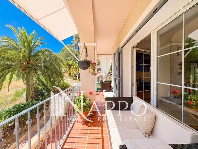 Appartement de 2 chambres à louer à Bendinat, Calvià avec piscine - 3 500 € (Ref: 9995947)