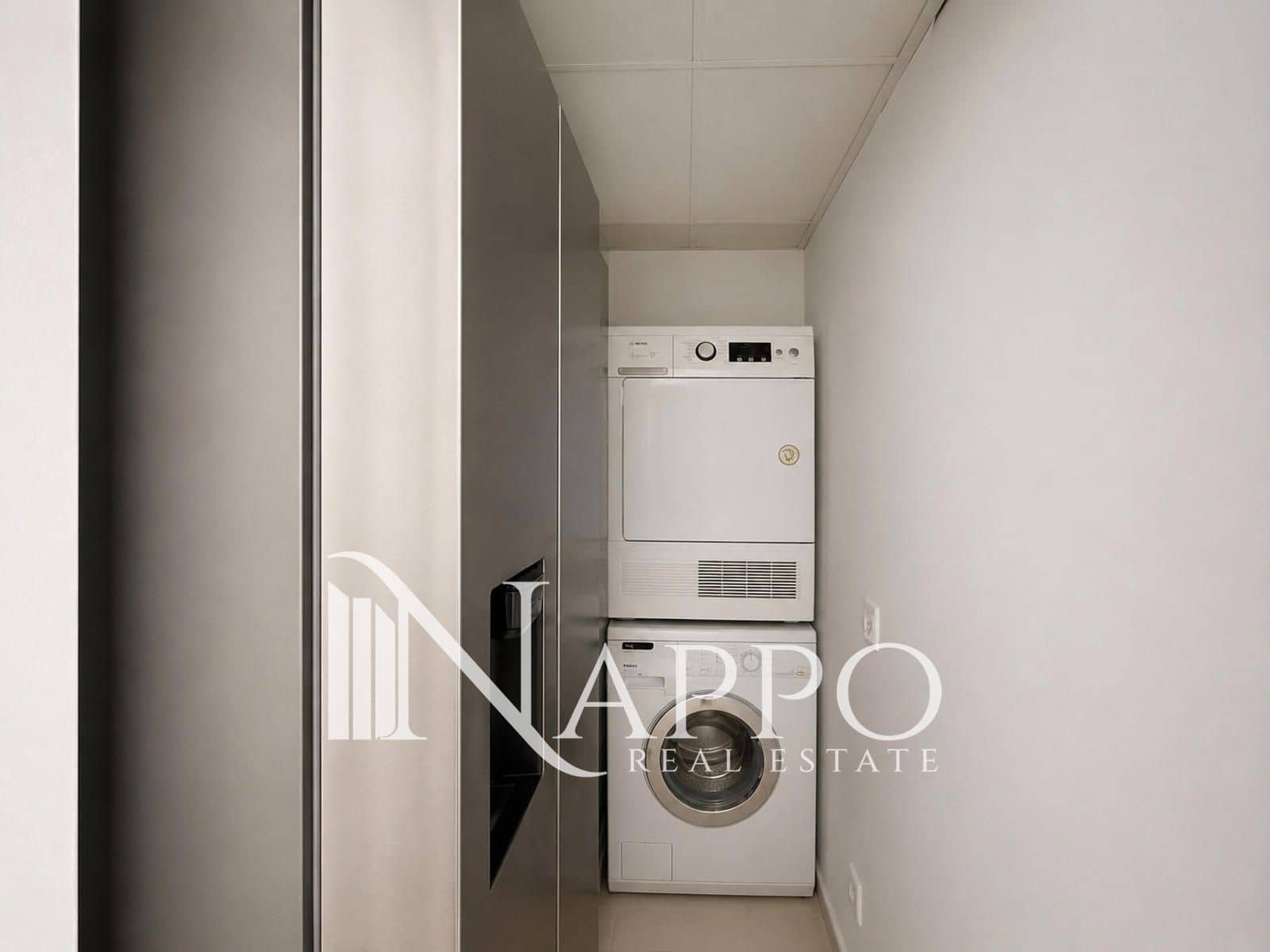 Appartement de 2 chambres à louer à Bendinat avec piscine - 3 500 € (Ref: 9995947)