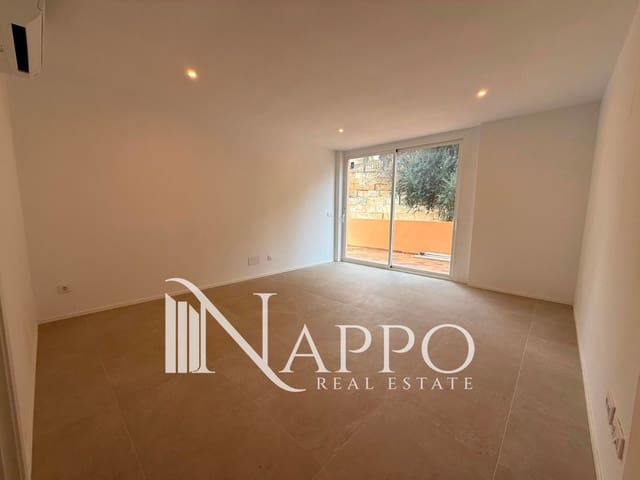 Commercial for sale in Palmanova, Calvià - € 240,000 (Ref: 9996043)
