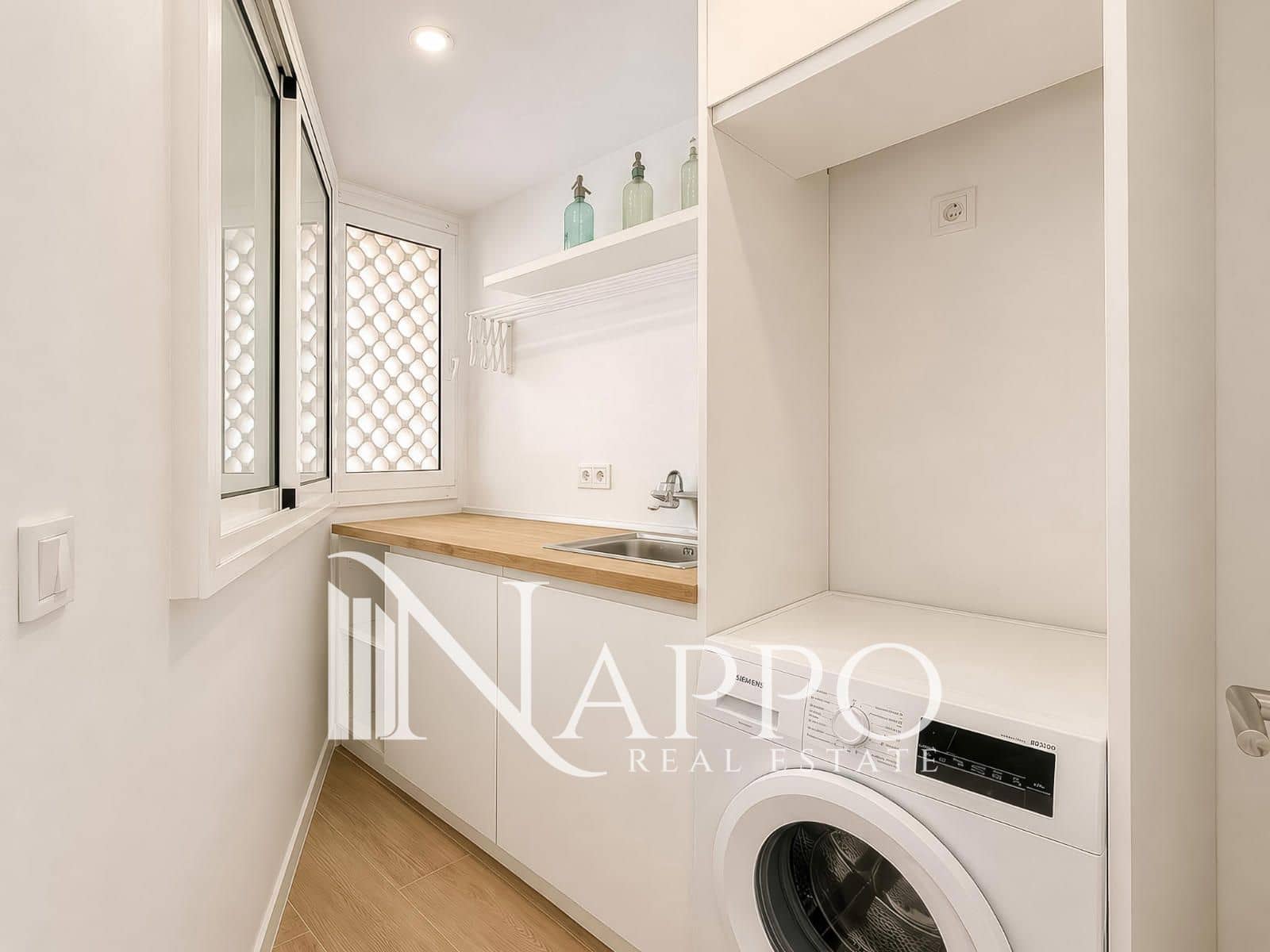 2 bedroom Flat for rent in Santa Ponsa with pool garage - € 2,500 (Ref: 9996209)