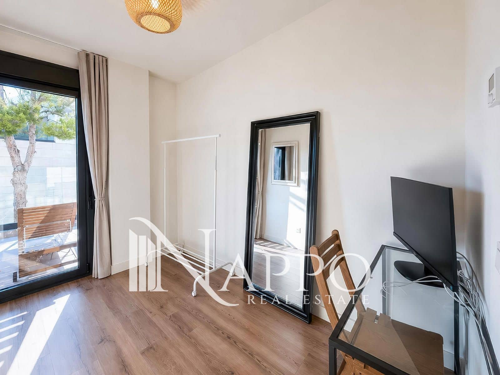 2 sypialnia Mieszkanie na sprzedaż w Santa Ponsa z basenem garażem - 715 000 € (Ref: 9996211)