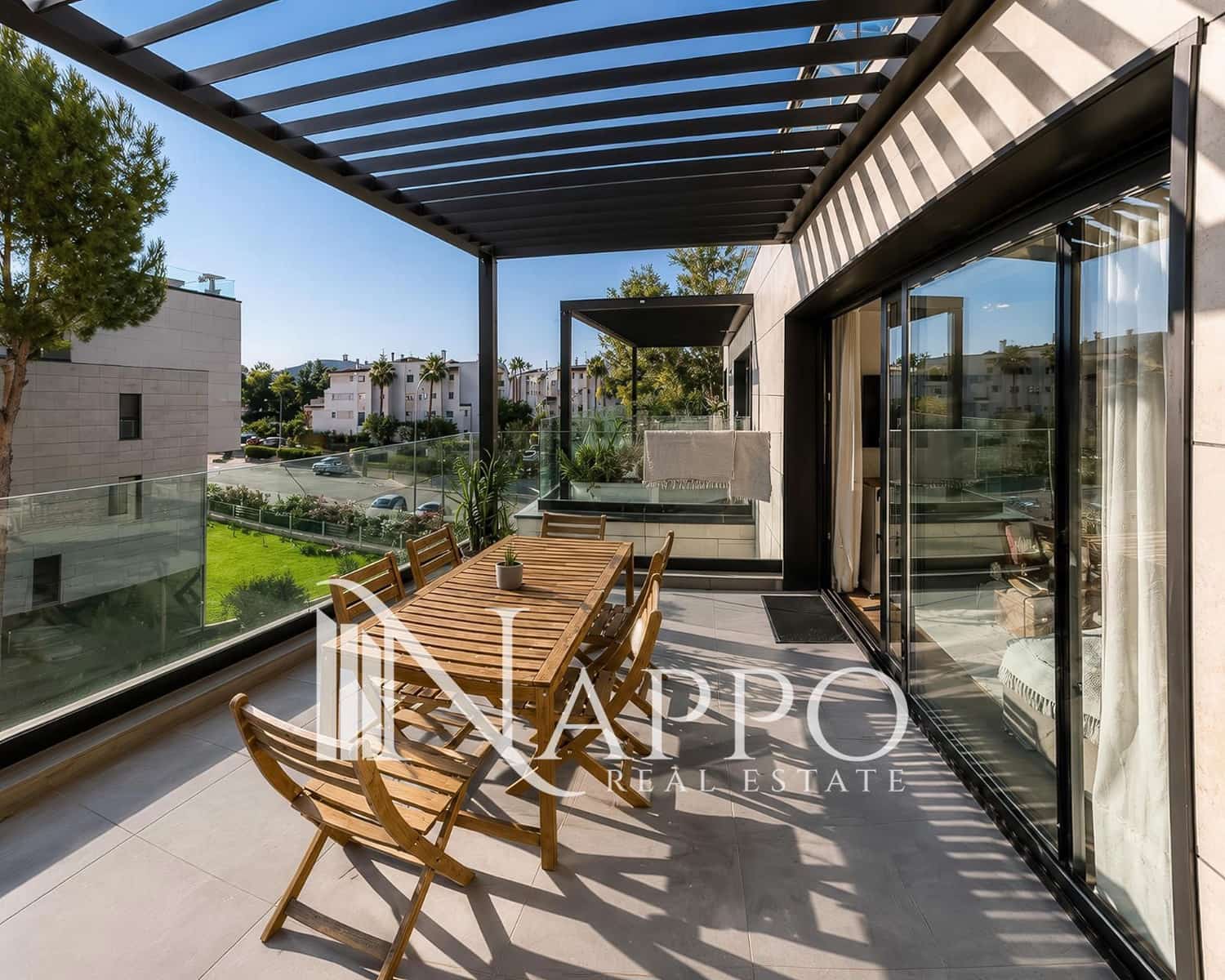 2 sypialnia Mieszkanie na sprzedaż w Santa Ponsa z basenem garażem - 715 000 € (Ref: 9996211)