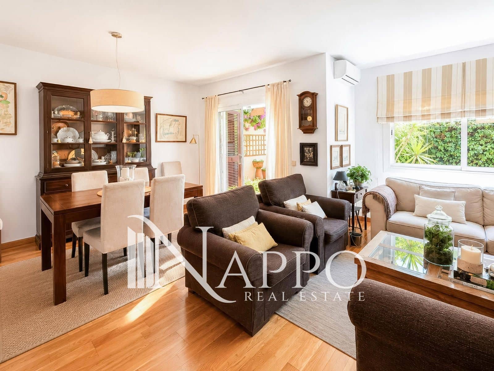 4 bedroom Townhouse for sale in Palma de Mallorca with pool garage - € 980,000 (Ref: 9997588)