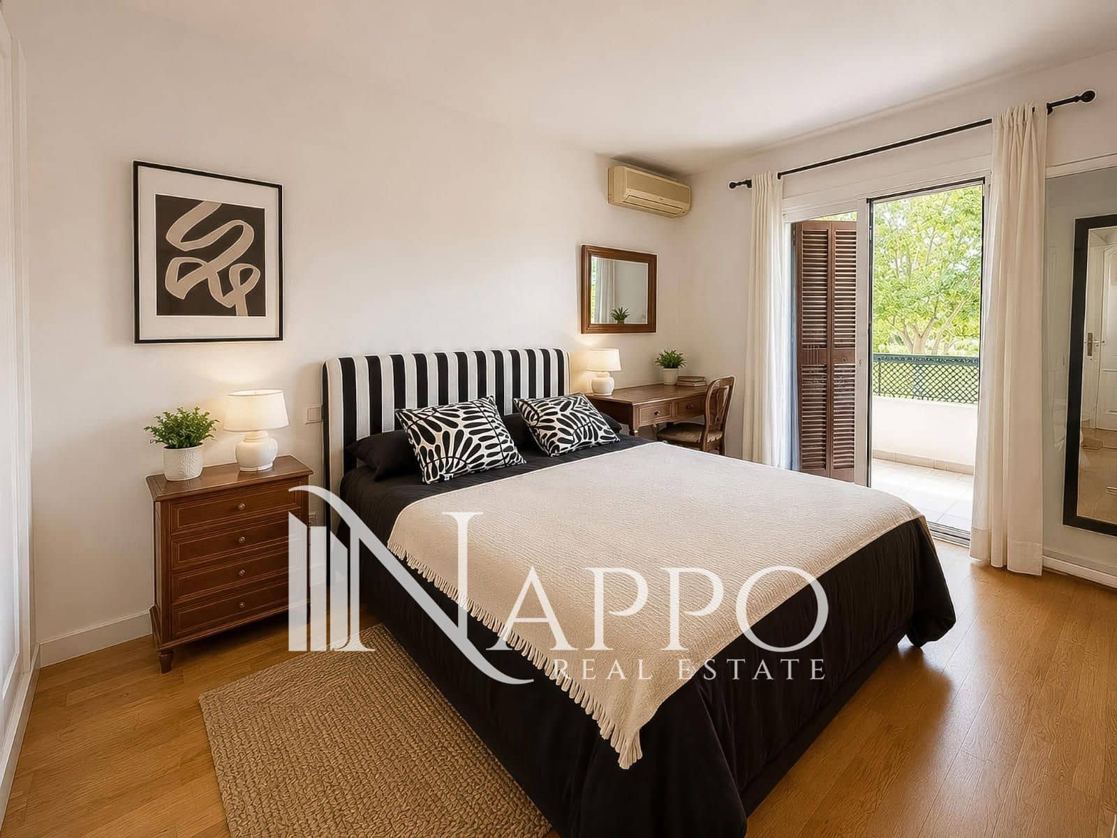 4 bedroom Townhouse for sale in Palma de Mallorca with pool garage - € 980,000 (Ref: 9997588)