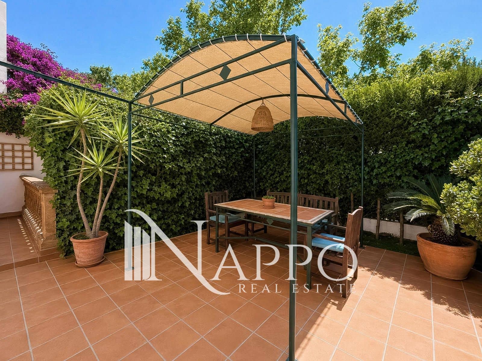 4 bedroom Townhouse for sale in Palma de Mallorca with pool garage - € 980,000 (Ref: 9997588)