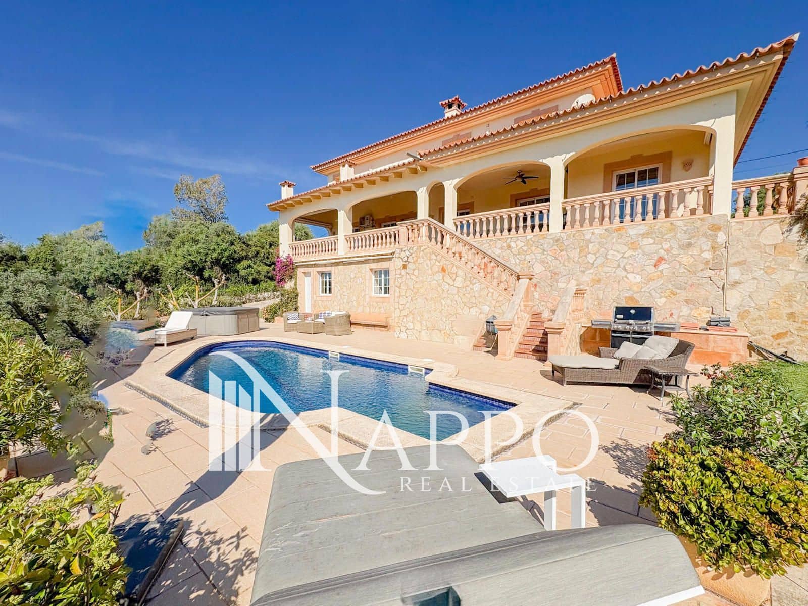 4 Zimmer Villa zu verkaufen in L'Aranjassa / S'Aranjassa mit Pool Garage - 1.550.000 € (Ref: 9997787)