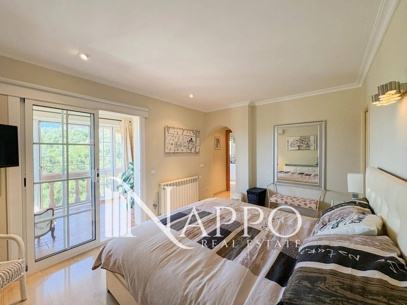 4 Zimmer Villa zu verkaufen in L'Aranjassa / S'Aranjassa mit Pool Garage - 1.550.000 € (Ref: 9997787)