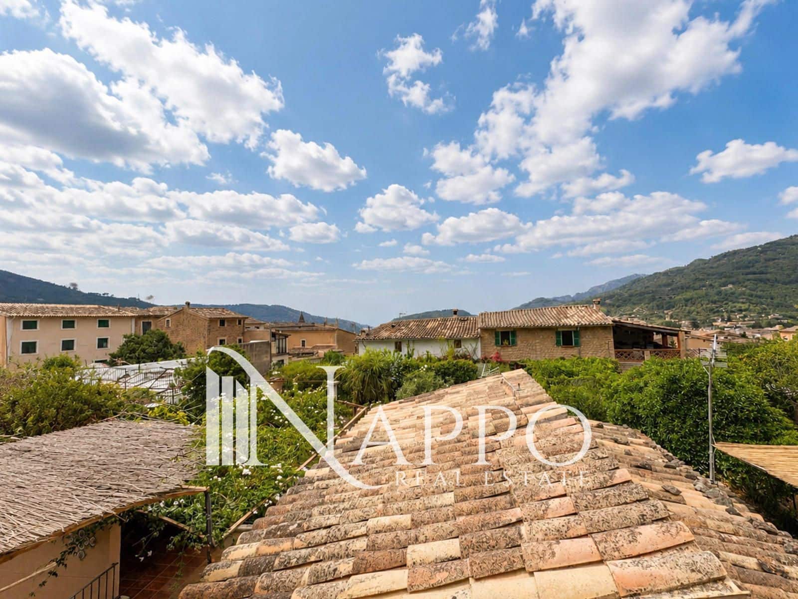 4 bedroom Townhouse for sale in Soller - € 650,000 (Ref: 9997789)