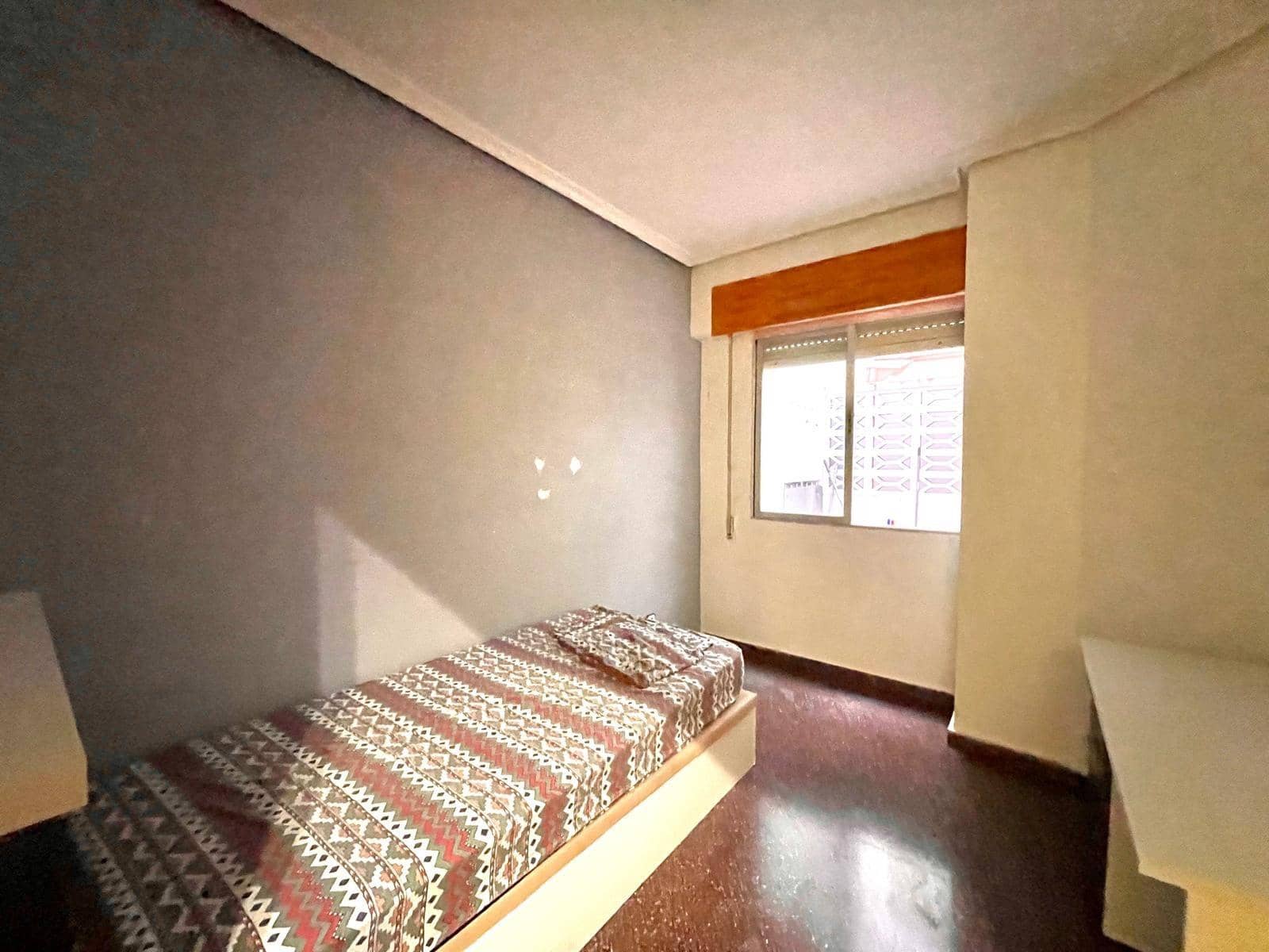 4 Zimmer Apartment zu verkaufen in Elche / Elx mit Garage - 185.500 € (Ref: 10005747)