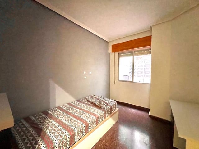 4 Zimmer Apartment zu verkaufen in Elche / Elx mit Garage - 185.500 € (Ref: 10005747)