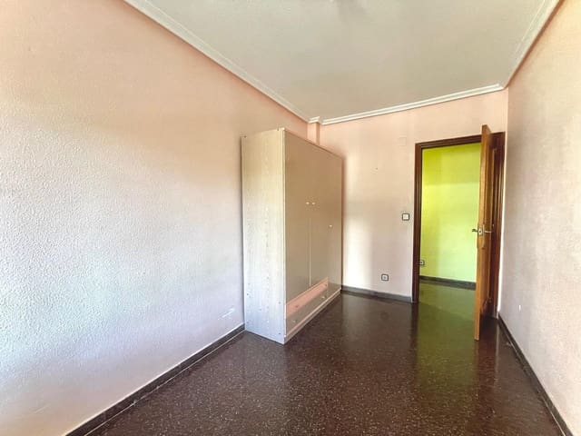 4 Zimmer Apartment zu verkaufen in Elche / Elx mit Garage - 185.500 € (Ref: 10005747)