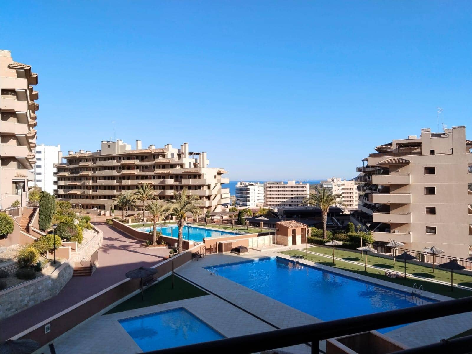 2 soveværelse Lejlighed til salg i Arenales del Sol med swimmingpool garage - € 318.000 (Ref: 10059304)