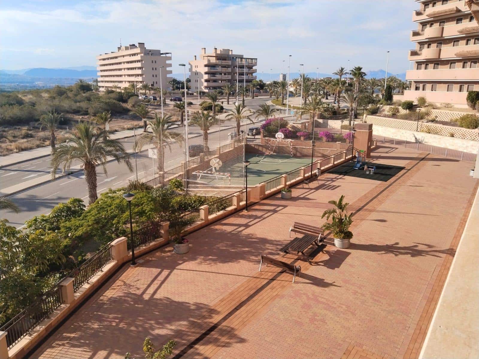 2 soveværelse Lejlighed til salg i Arenales del Sol med swimmingpool garage - € 318.000 (Ref: 10059304)
