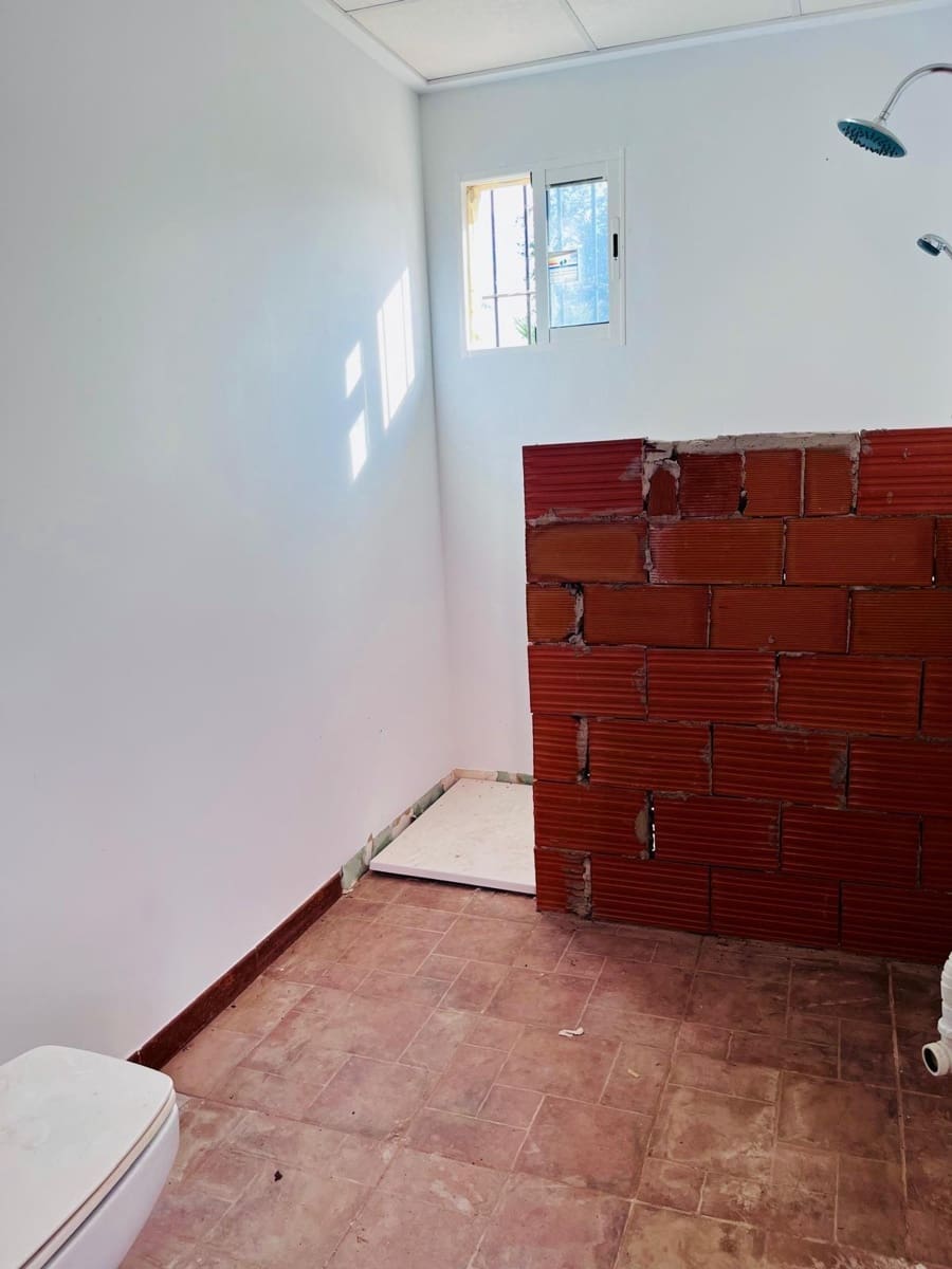 Chalet de 4 habitaciones en Matola en venta con piscina garaje - 550.000 € (Ref: 10062152)