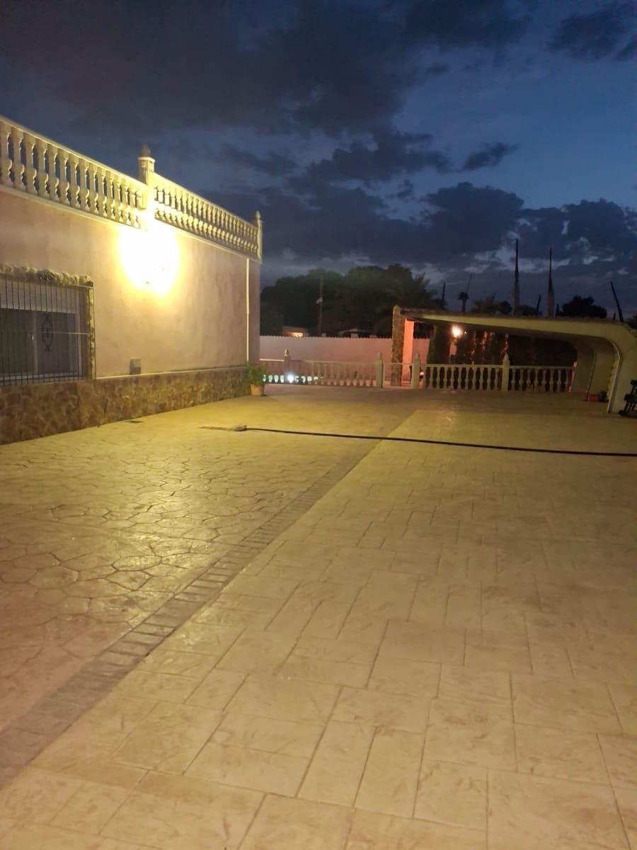 Chalet de 4 habitaciones en Matola en venta con piscina garaje - 550.000 € (Ref: 10062152)
