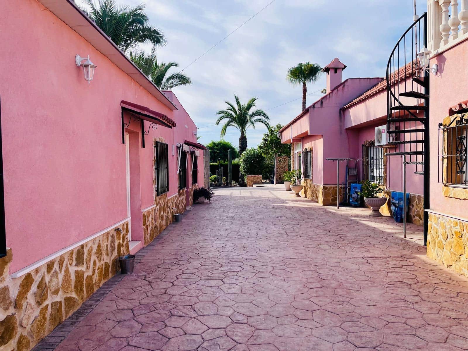 Chalet de 4 habitaciones en Matola en venta con piscina garaje - 550.000 € (Ref: 10062152)