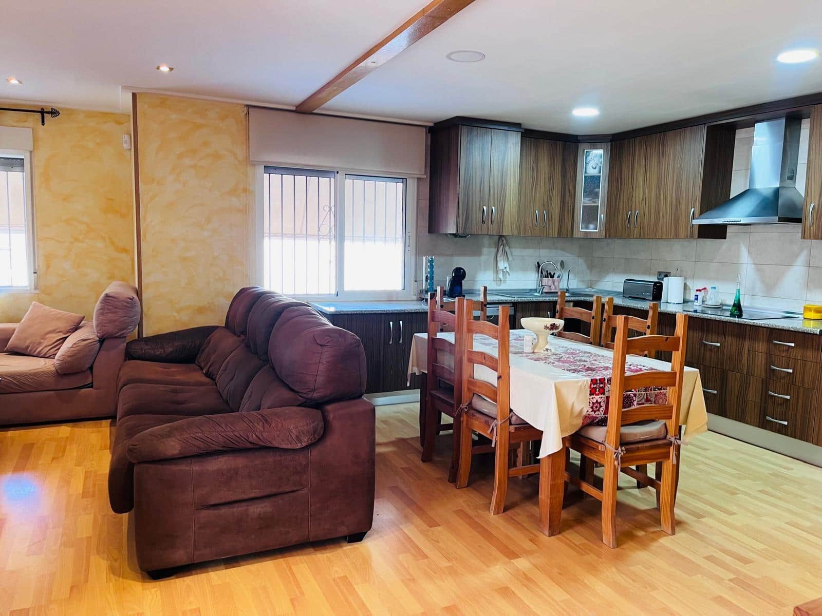 Chalet de 4 habitaciones en Matola en venta con piscina garaje - 550.000 € (Ref: 10062152)