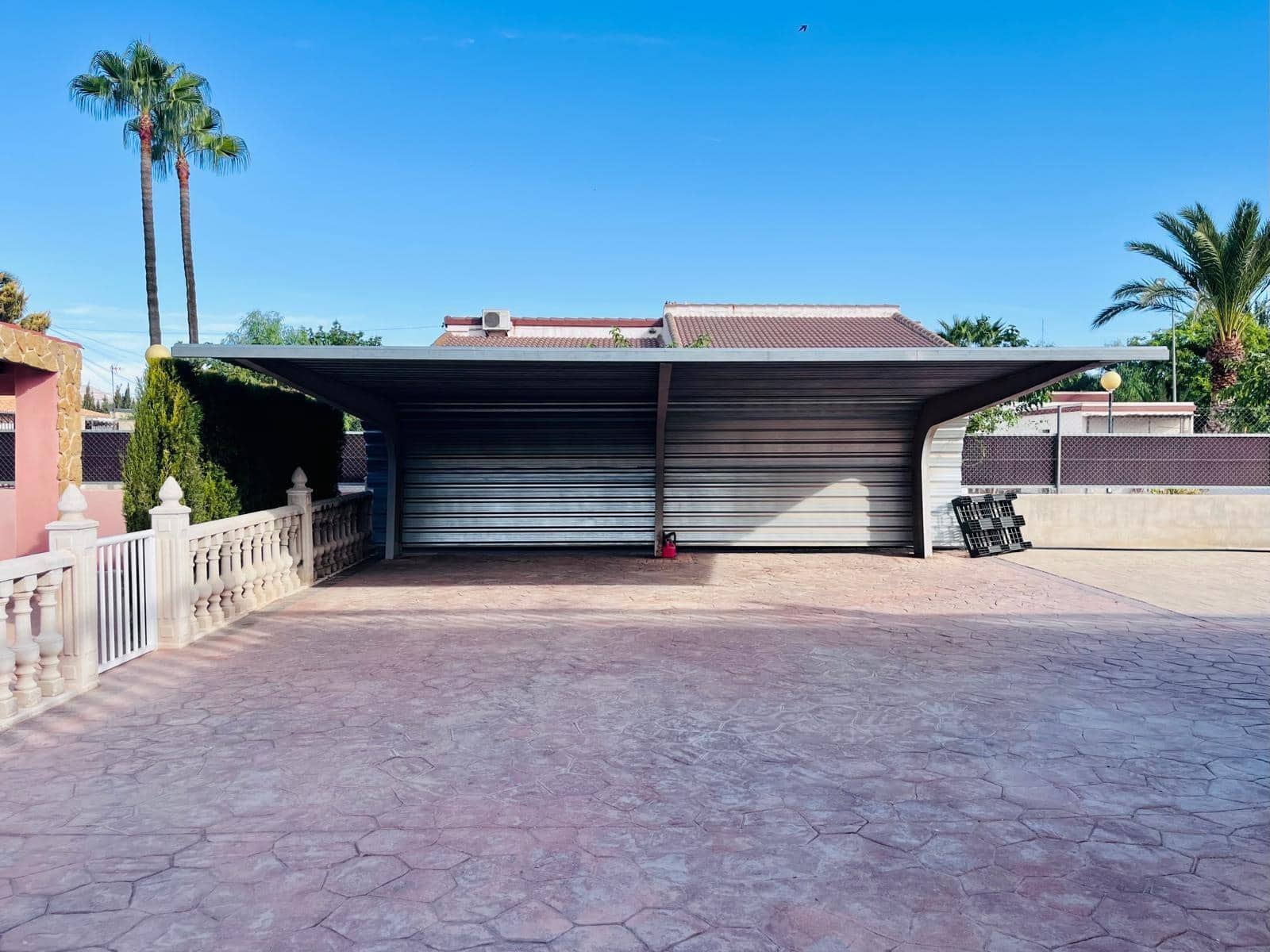 Chalet de 4 habitaciones en Matola en venta con piscina garaje - 550.000 € (Ref: 10062152)