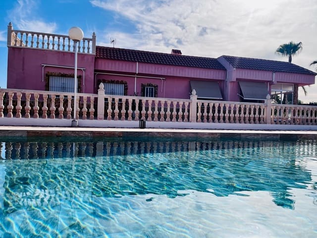 Chalet de 4 habitaciones en Matola, Elche / Elx en venta con piscina garaje - 550.000 € (Ref: 10062152)