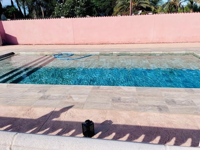 Chalet de 4 habitaciones en Matola, Elche / Elx en venta con piscina garaje - 550.000 € (Ref: 10062152)