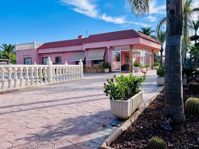 Chalet de 4 habitaciones en Matola, Elche / Elx en venta con piscina garaje - 550.000 € (Ref: 10062152)