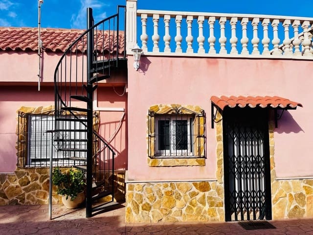 Chalet de 4 habitaciones en Matola, Elche / Elx en venta con piscina garaje - 530.000 € (Ref: 10062152)
