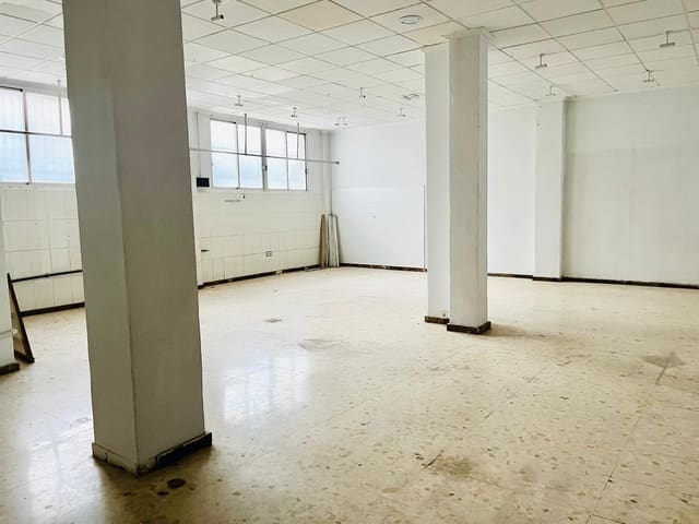 Kommersiell att hyra i Elche / Elx - 650 € (Ref: 10089610)
