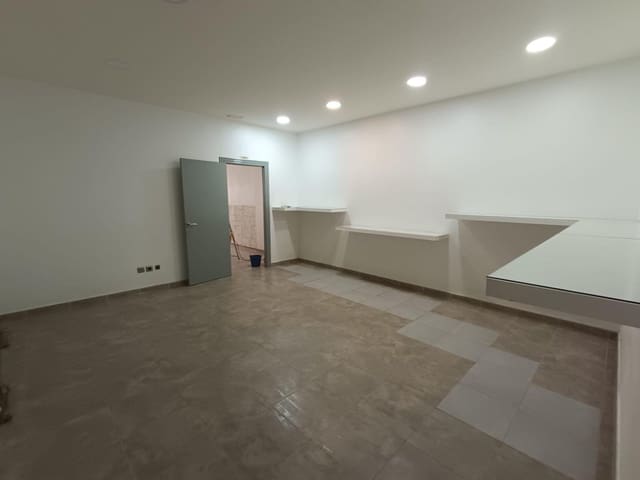 Gewerbe zu verkaufen in Elche / Elx - 120.000 € (Ref: 10100338)