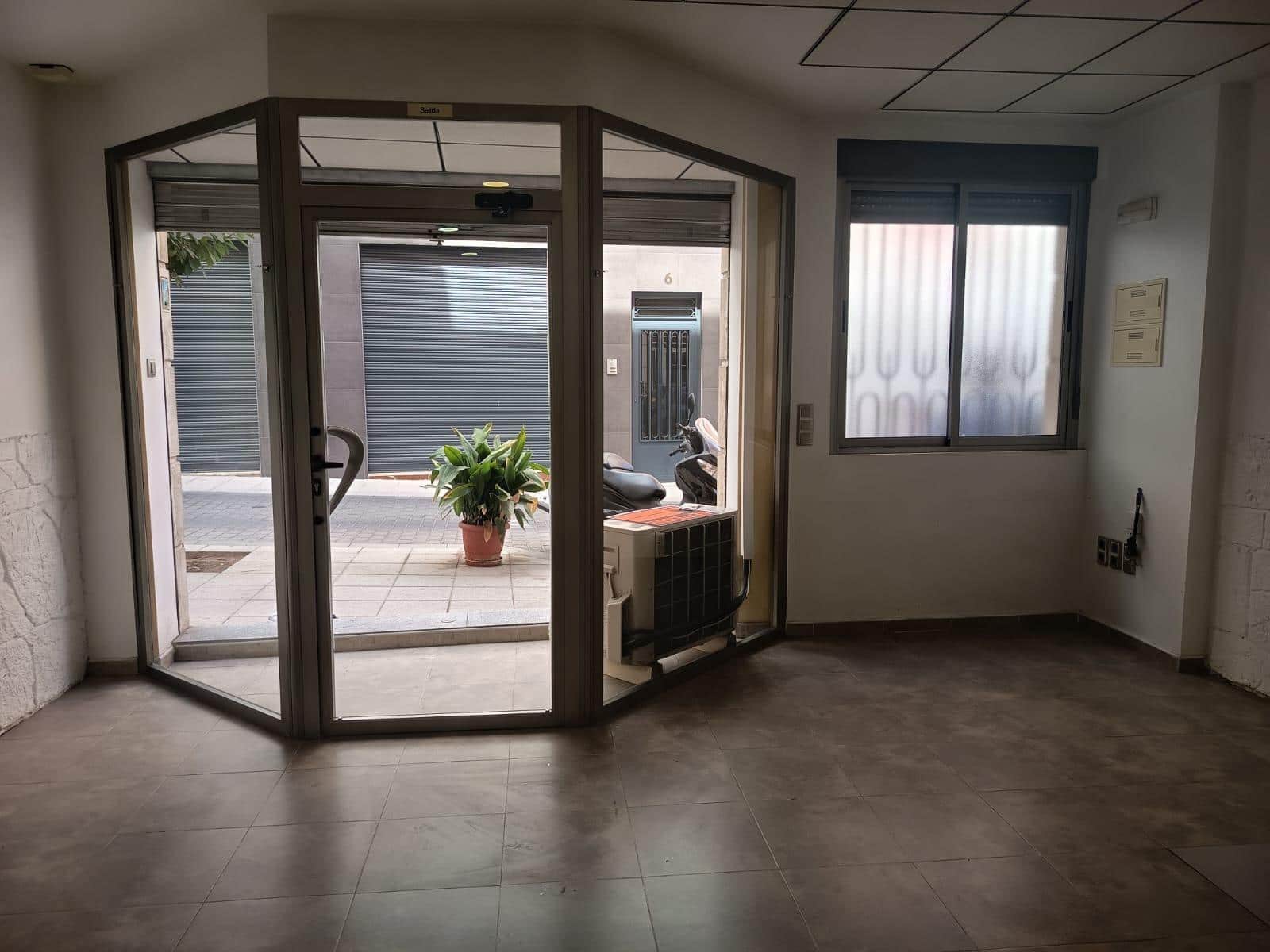 Gewerbe zu verkaufen in Elche / Elx - 120.000 € (Ref: 10100338)