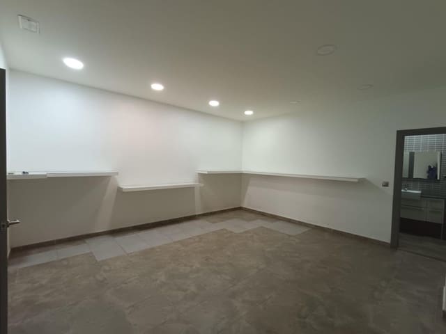 Gewerbe zu verkaufen in Elche / Elx - 120.000 € (Ref: 10100338)