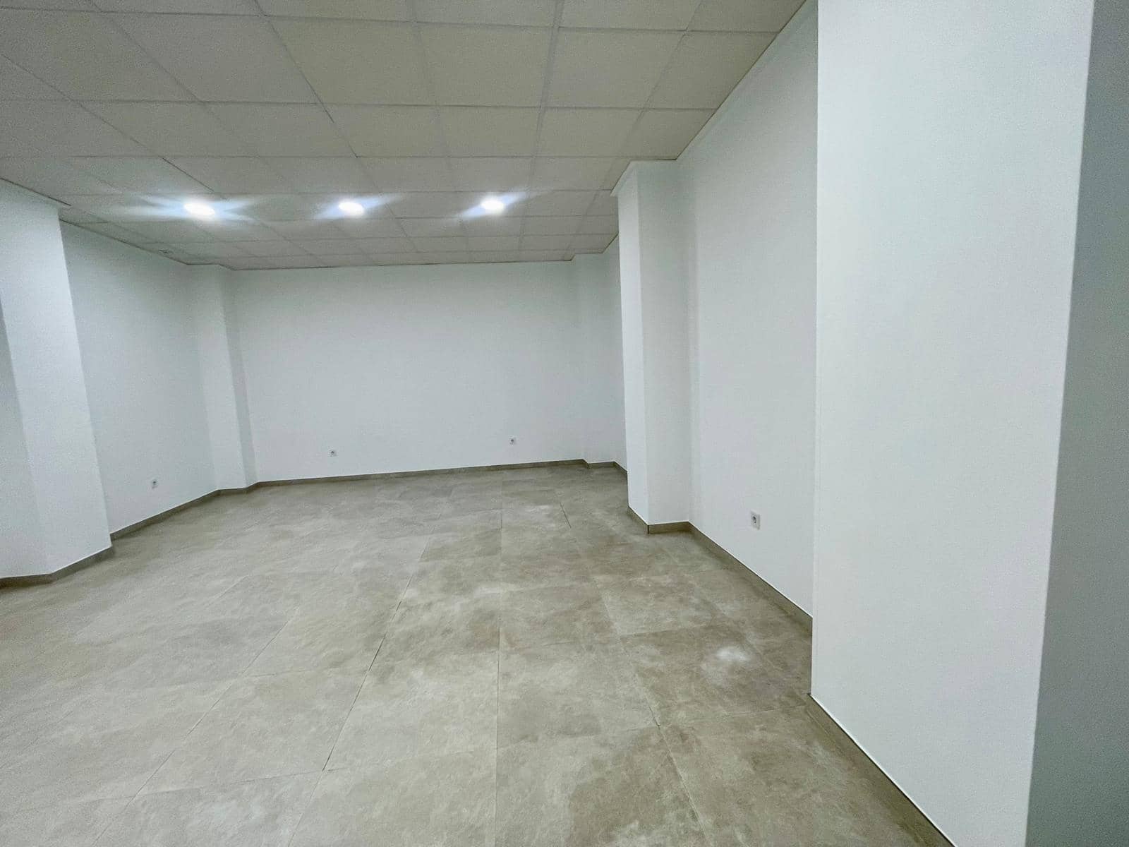Commerciale da affittare in Elche / Elx - 600 € (Rif: 10102780)