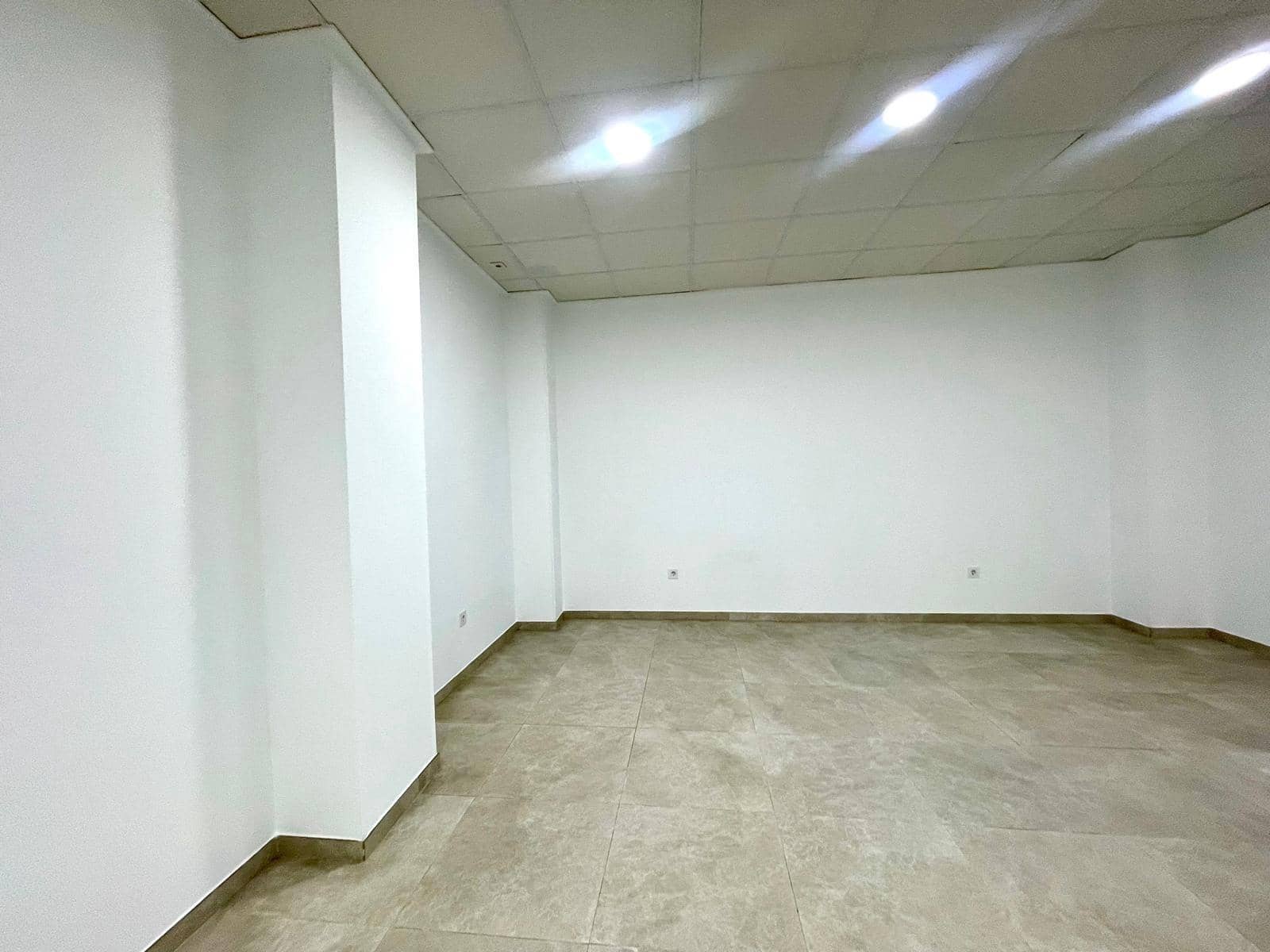 Commerciale da affittare in Elche / Elx - 600 € (Rif: 10102780)