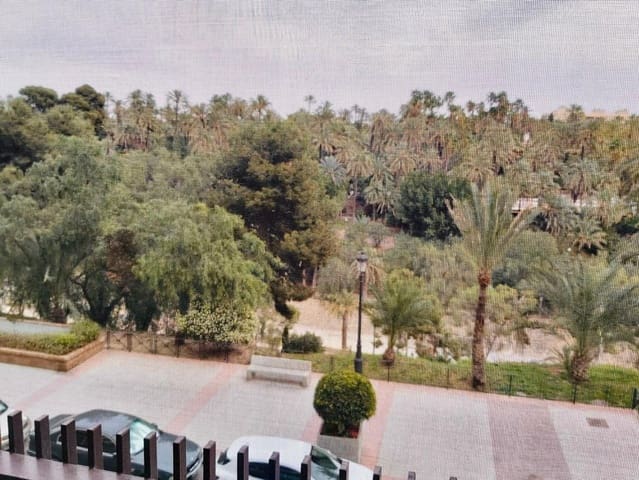 4 bedroom Flat for sale in Centro, Elche / Elx - € 500,000 (Ref: 10109850)