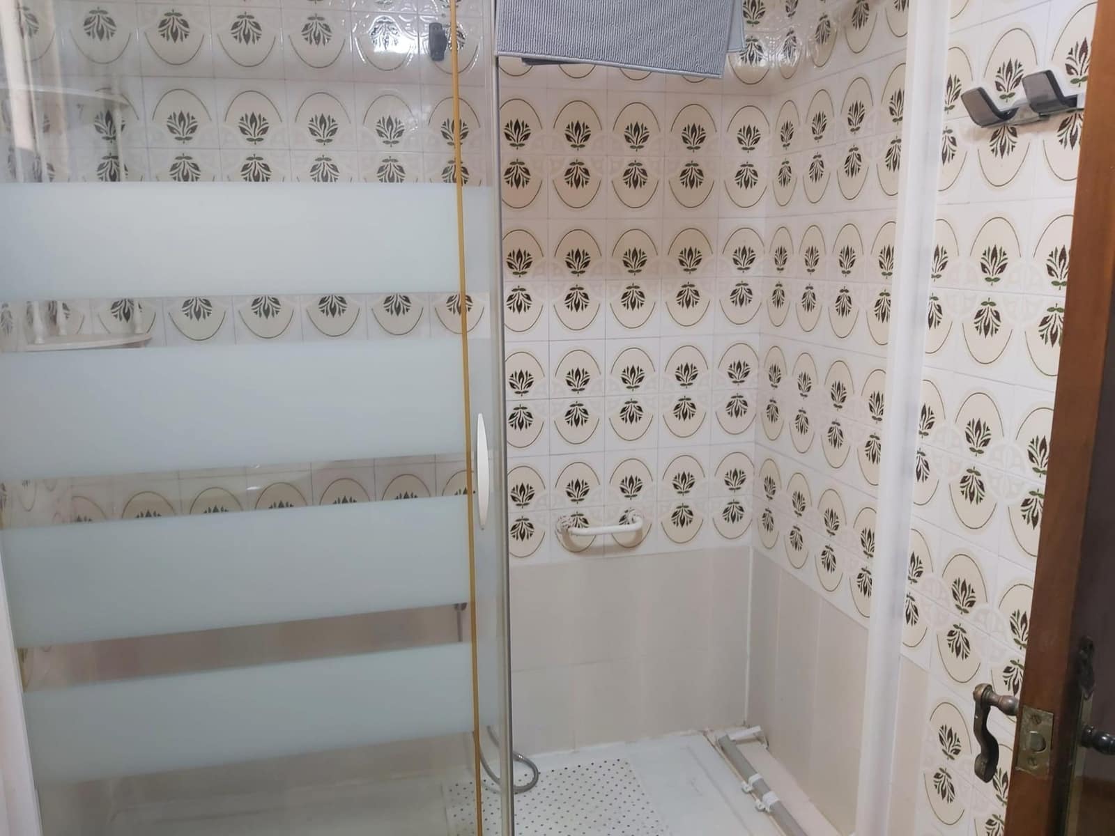 4 Zimmer Apartment zu vermieten in Elche / Elx - 300 € (Ref: 10120054)
