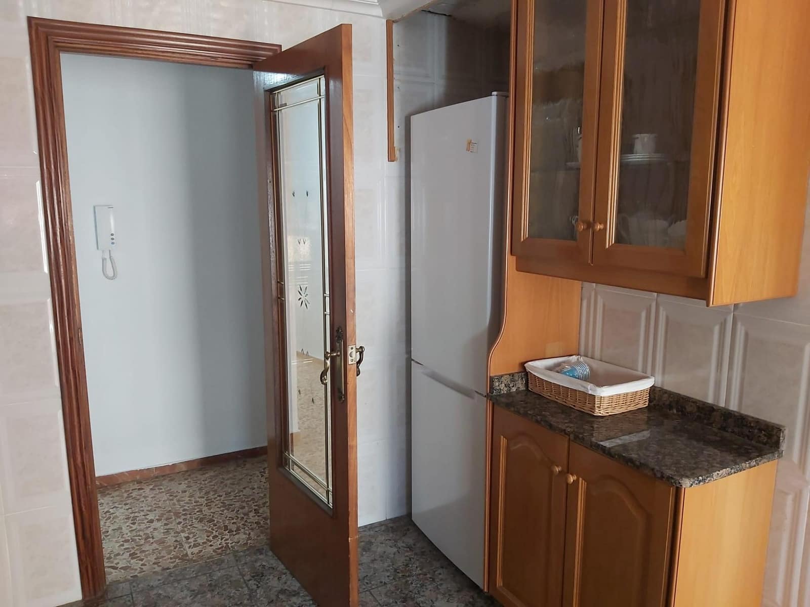 4 Zimmer Apartment zu vermieten in Elche / Elx - 300 € (Ref: 10120054)