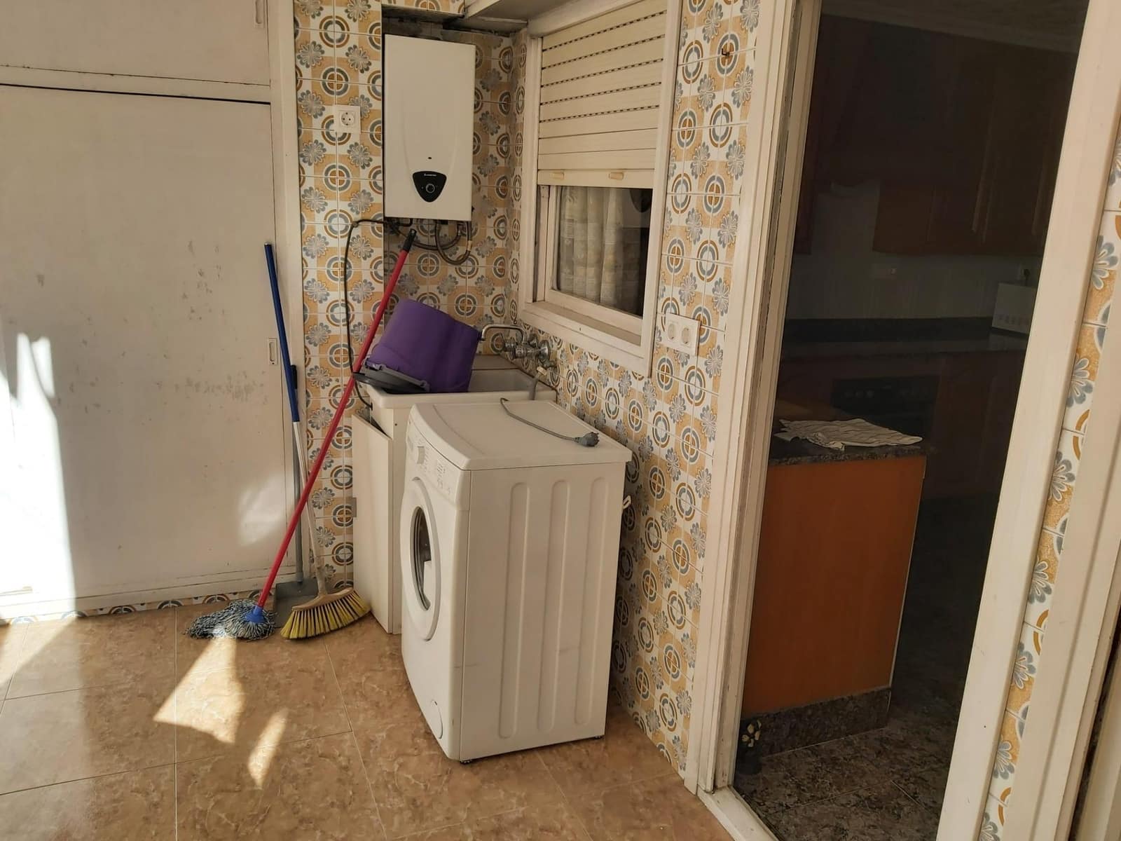 4 Zimmer Apartment zu vermieten in Elche / Elx - 300 € (Ref: 10120054)